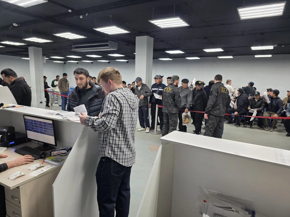 Более 600 трудовых мигрантов в Махачкале узнали о правилах законного проживания и работы в России